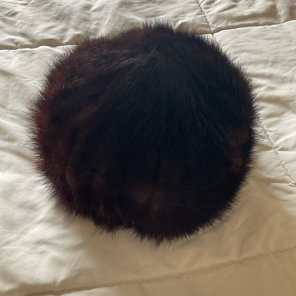 NWOT-Elegant Brown Mink Pillbox Hat - Picture 2 of 5